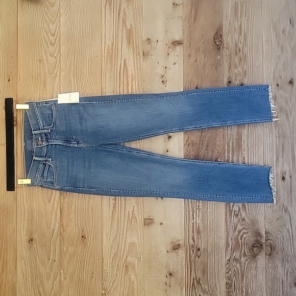 MOTHER Size 24 The Dazzler Ankle Fray Cropped Straight Jeans NWT